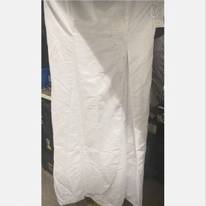 Strapless wedding dress